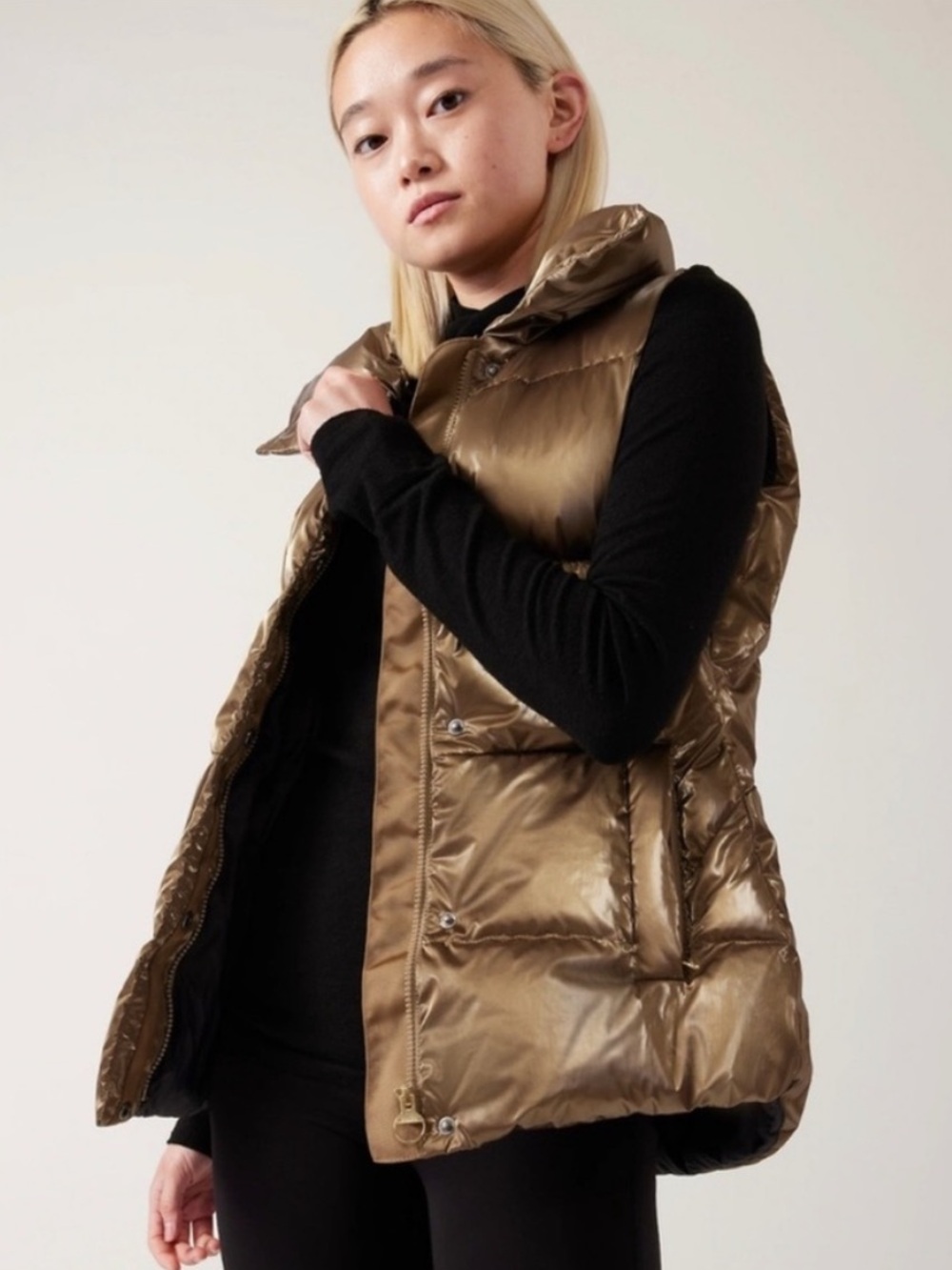 Athleta Downtown Gold Bronze Metallic Down Puffer Vest Size Small Women’s